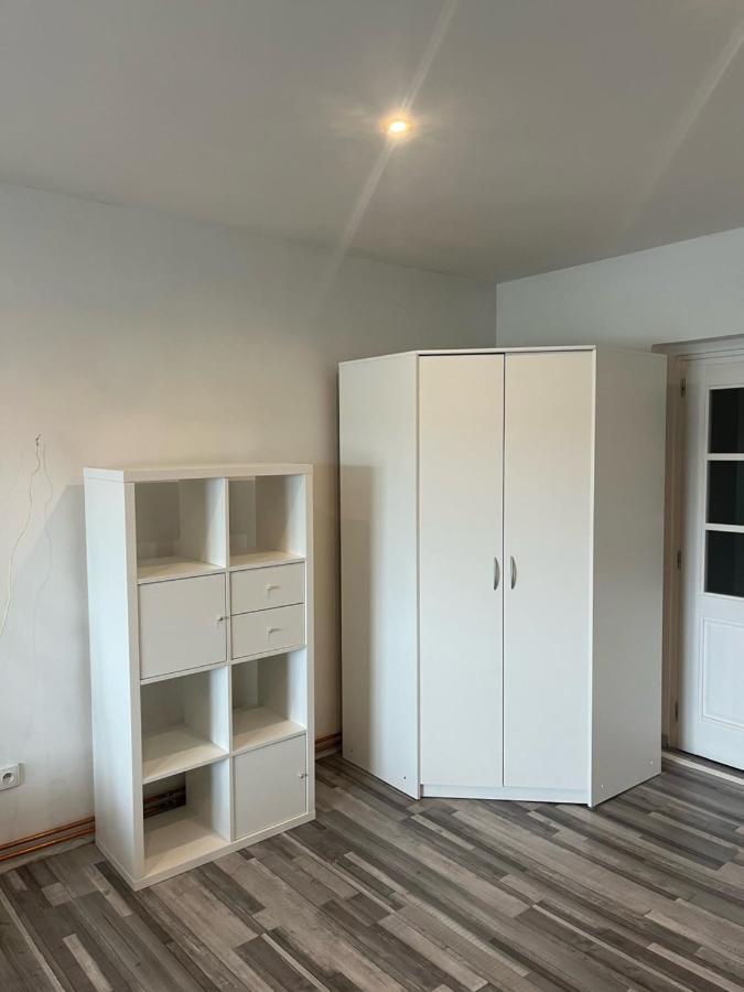 Apartman V Rodinnem Dome ยาโรเมียร์จ ภายนอก รูปภาพ